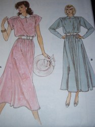 9866 EZ VOG SLVS OR NOT  PULLOVER DRESS LENGTHS PATTERN 8-12